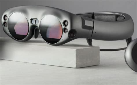 Magic Leap's stock price: A forecast based on industry trends.